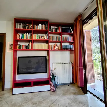 Apartment Cherry House