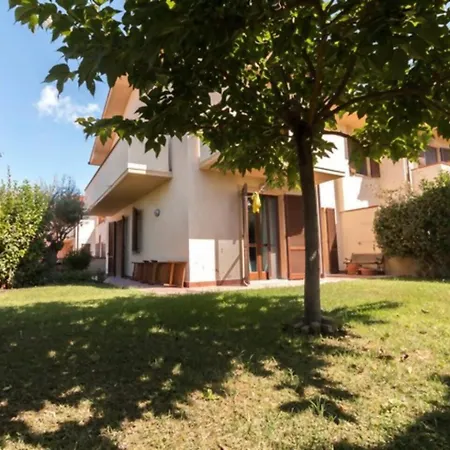 Cherry House: Giardino Privato & Relax Vicino Pisa アパート ポンサッコ